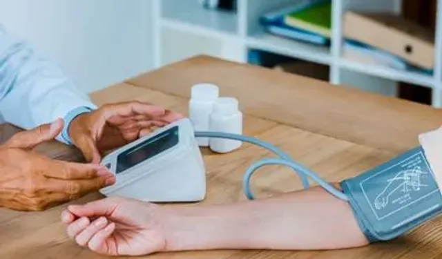 Hipertansiyon hastalarına yeni rehber: Kalp krizi ve felç riskini azaltmak mümkün