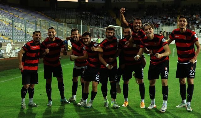 Uşakspor liderlik koltuğunda...