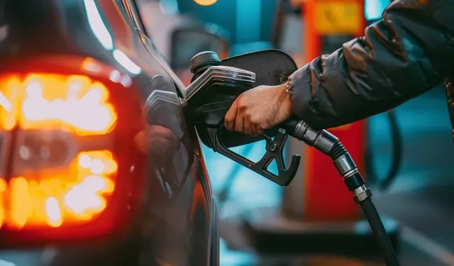 Benzine dev indirim! Güncel akaryakıt fiyatları belli oldu!