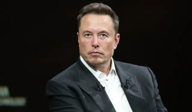 Elon Musk yeni projesi Grokipedia'yı tanıttı!
