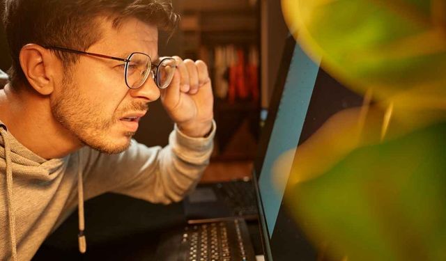 Uzmanlar uyardı! Bilgisayardaki bu ayarlar gözleri bozuyor