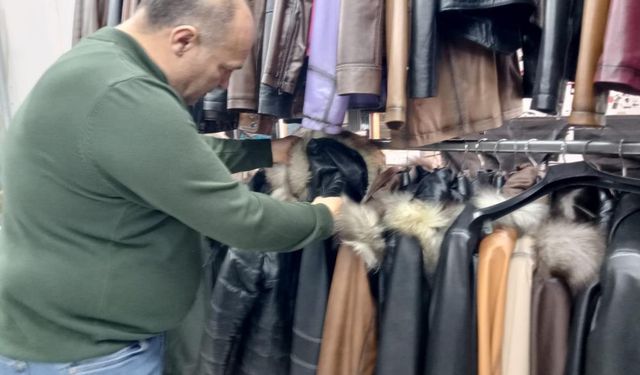 36 yıldır deri dikiyor, meslek ve sağlık alarmı veriyor!