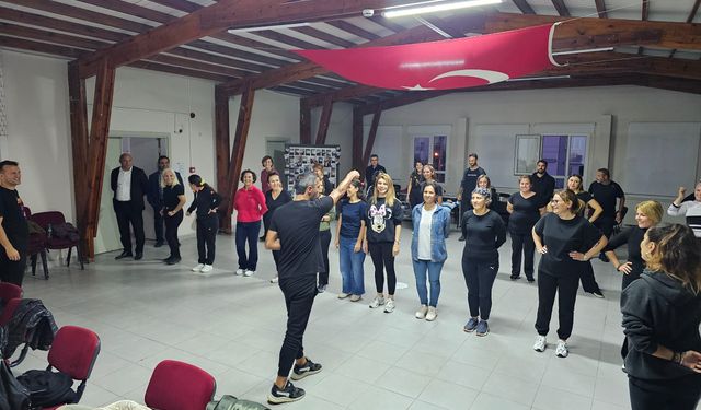 Öğretmenler Ayvalık’ta dans için buluştu! Proje yoğun ilgi gördü