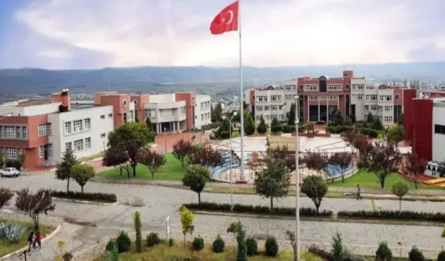 Kentte derin endişe... Üniversite öğrencileri arka arkaya yaşamını yitirdi!