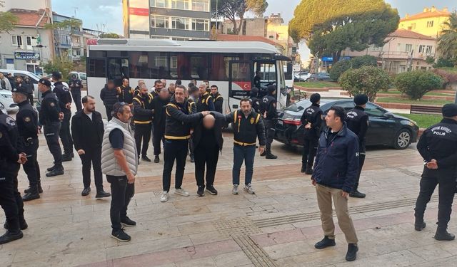 Aydın'da elektrikli araç markaları adına sahte site kurup dolandırıcılık yapan şebeke çökertildi