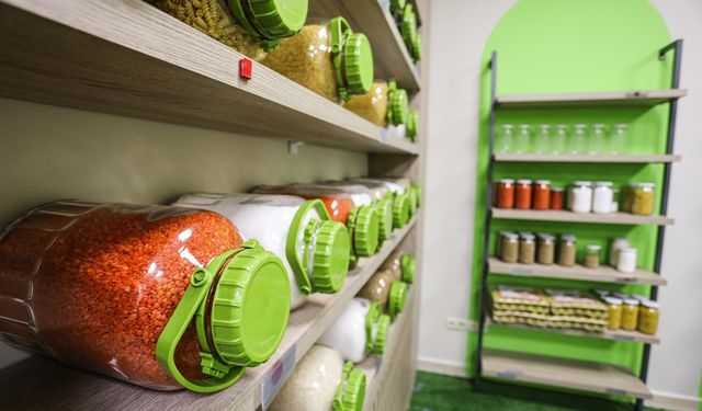 Bu markette para geçmiyor! Para yerine...