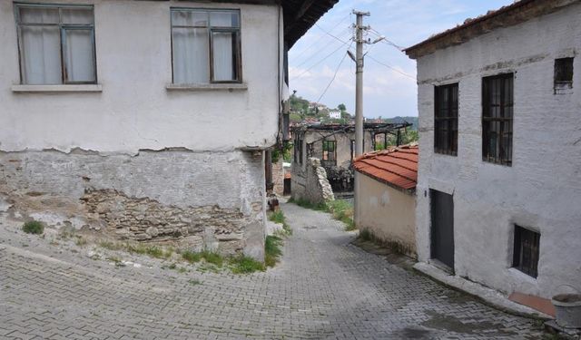 Buldan’da tarihi dönüşüm başlıyor: Üç sokakta restorasyon seferberliği