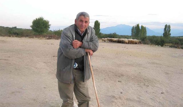 Denizli’de kayıp olarak aranıyorlardı: Çift devrilen traktörün altında ölü bulundu