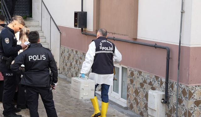 Son anda kurtuldular: Denizli'de 5 katlı bina alevlere teslim