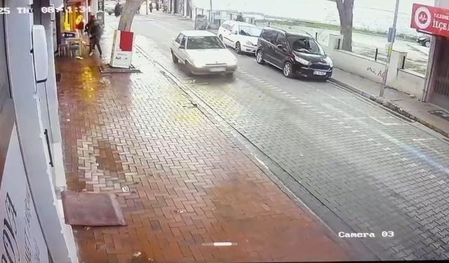 Seyir halindeki otomobilden kurşun yağmuru: Esnaf cadde ortasında vuruldu!