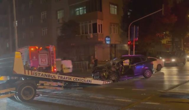 Dönüş manevrası kazayla sonuçlandı, 3 kişi yaralandı!