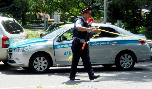Kazakistan’da iki katlı evde çıkan yangın faciaya dönüştü: 12 kişi hayatını kaybetti