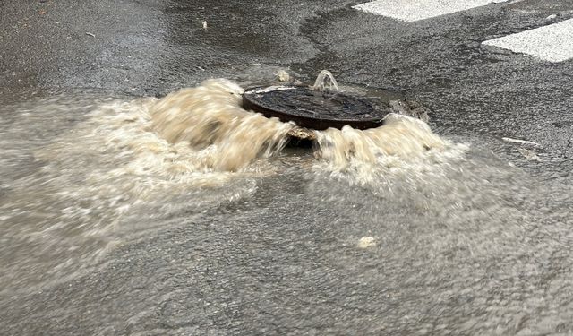 Muğla'da mazgallar patladı! Etkili yağış hayatı durma noktasına getirdi!