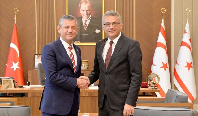 CHP Lideri Özel’den Yavru Vatan’a tebrik ziyareti