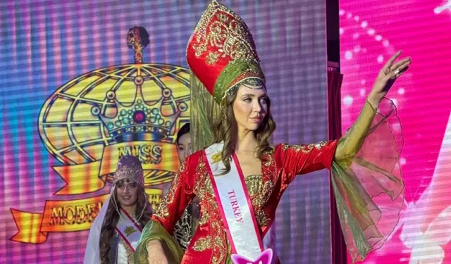Türkiye’ye büyük gurur! Miss model Şüheda Erkoç'un giydiği 'Osmanlı Kostümü' dünya şampiyonu seçildi