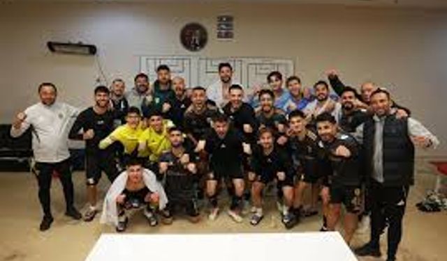 10 kişi kalan Aliağa FK, tarih yazdı!