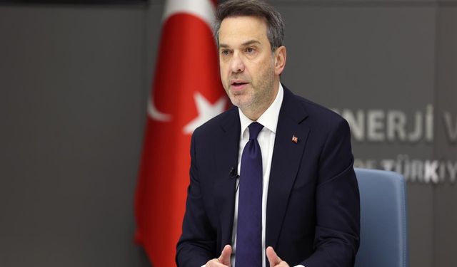 Bakan Bayraktar: “Yenilenebilir enerji kapasitemizi 2035’e kadar 120 GW’a çıkaracağız”