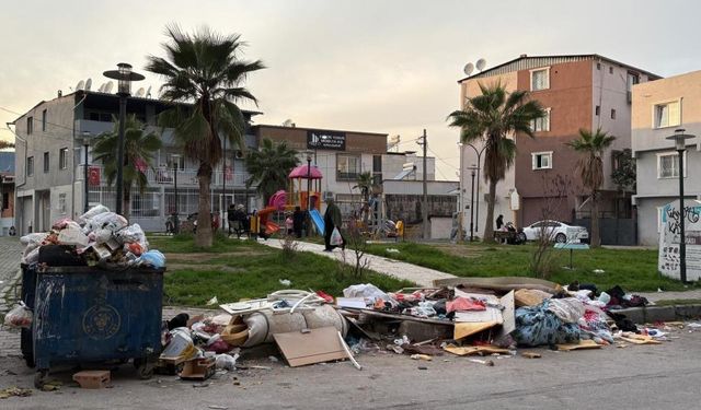 İzmir Buca'da grev bitti sorun bitmedi! Çöp kabusu sürüyor