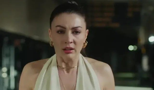 Burcu Özberk, "Çocukluğum" diyerek acı haberi duyurdu!