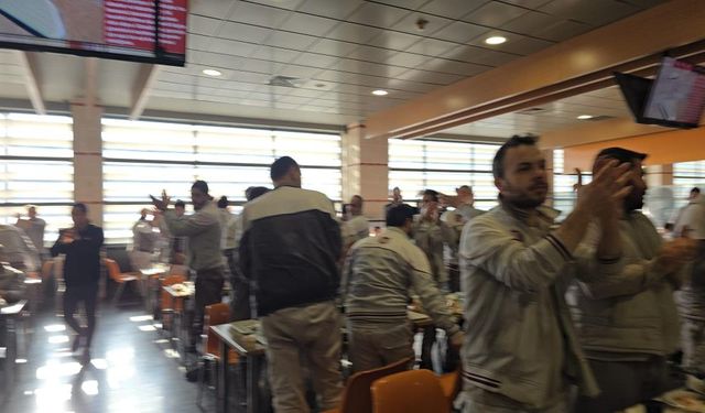Otomotiv devi TOFAŞ’ta kriz: İşçilerden çatal-kaşık protestosu