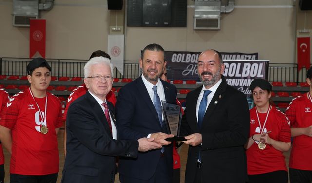 Çiğli’de görme engelliler golbol turnuvası farkındalık yarattı