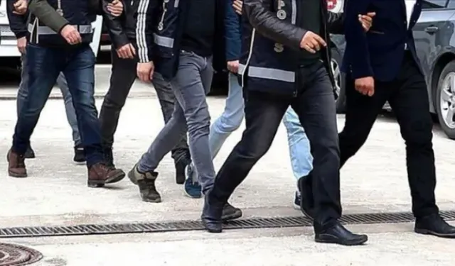 İzmir’de metruk bina uyuşturucu deposu çıktı!