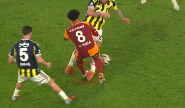 Fenerbahçe-Galatasaray derbisindeki pozisyon dünya gündemine girdi!