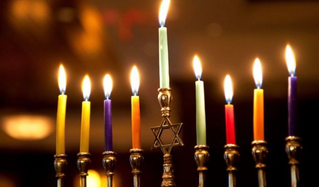Hanuka Bayramı ve 9 kollu şamdanın (hanukiya) anlamı