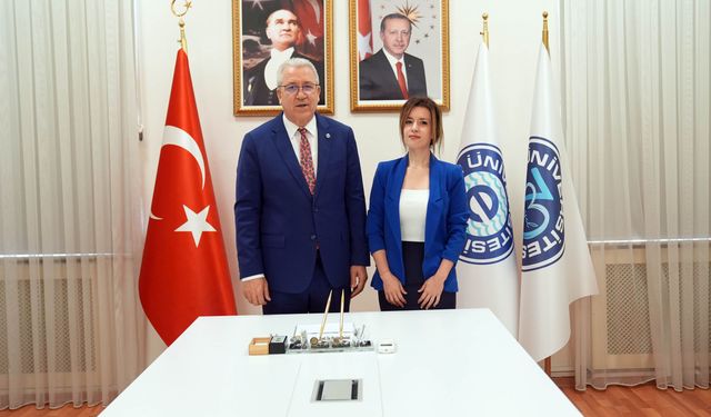 Yapay zekâ destekli akademik üretime EÜ imzası