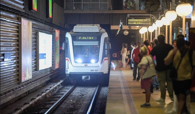 İzmir Büyükşehir'den toplu ulaşımda tarihi sübvansiyon hamlesi: Giderlerinin yüzde 83'ü belediyeden
