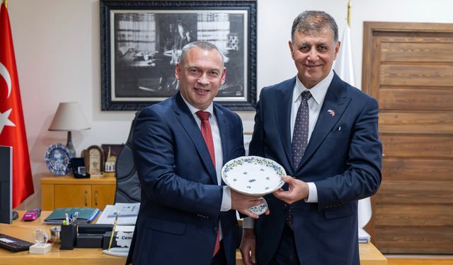 İzmir ile Macaristan arasında kardeş kent adımı