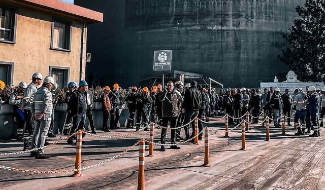 İzmir itfaiyesinden sanayi tesisinde yangın tatbikatı!