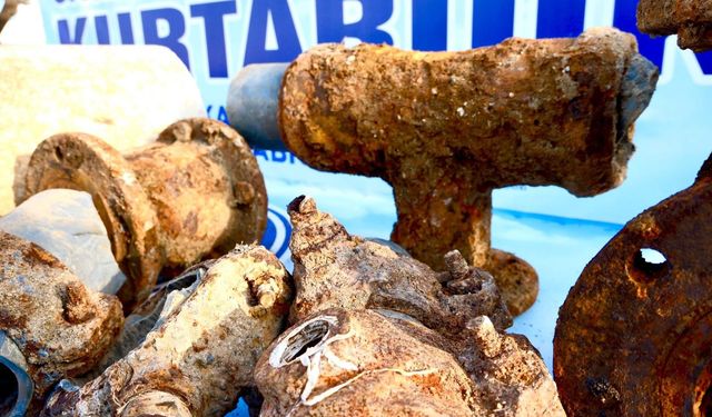 Karabiga’da tarihi altyapı dönüşümü tamamlandı! Çürümüş borular meydanda sergilendi