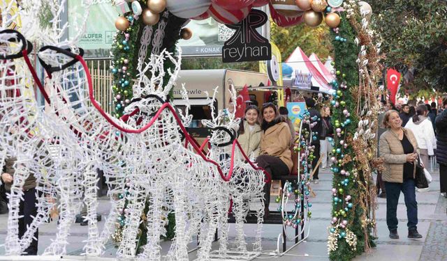 Alsancak’ta yeni yıl pazarı! Kadın emeği sokağa çıktı