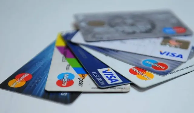 Resmi Gazete'de yayımlandı: Kredi kartı faizlerine teknik indirim!
