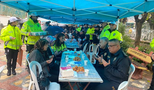 Alaşehir’de şehit polisler için lokma hayrı ve mevlit programı