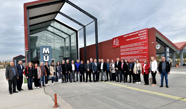 Ömer Eşki: “Muhtarlarımızı güçlendirmek Bornova’yı güçlendirir”