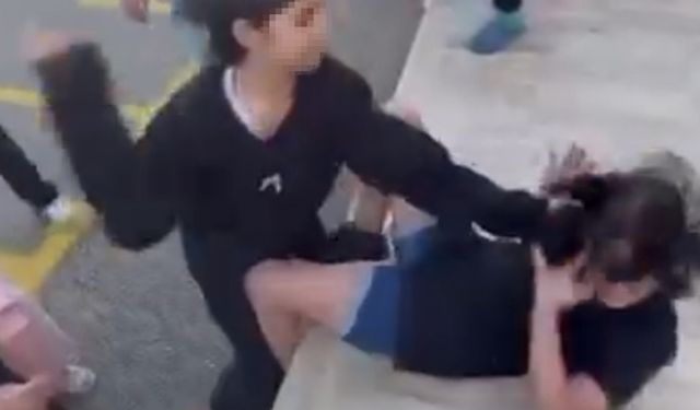 İlkokul'da 11 öğrenci, küçük kıza saldırdı! "Kafasını yere çarp"
