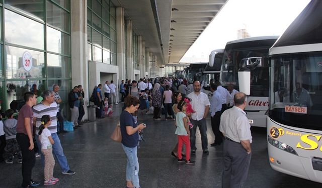 Geçim krizi başkenti vurdu! Evleri otogar oldu