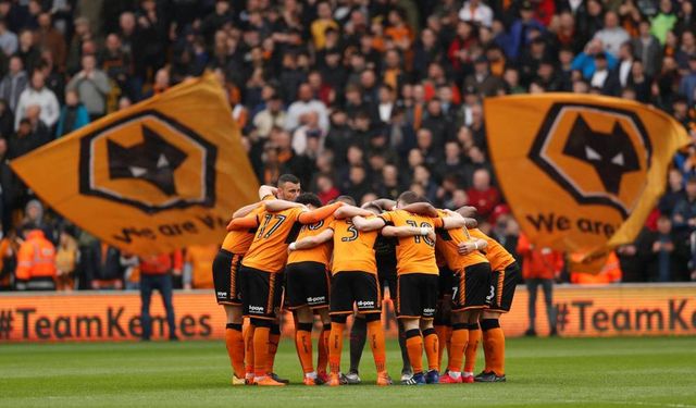 Premier Lig ekibi dibi gördü: Tüm futbolcularını satıyor! Süper Lig takımları devrede!