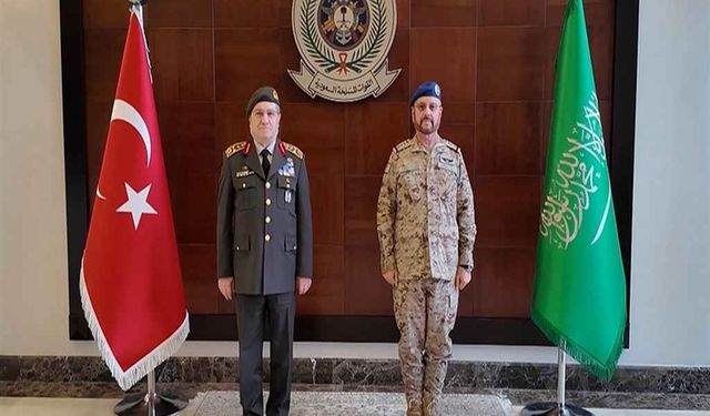 Genelkurmay Başkanı Bayraktaroğlu Riyad’da üst düzey askeri diyalog toplantısına katıldı!