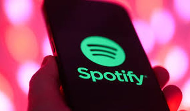 Spotify 2025 yılının en çok dinlenen sanatçılarını açıkladı! Türk şarkıcılar ve albüm listesi