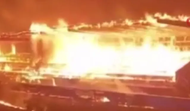 Takım küme düştü, 15 yaşındaki 3 taraftar stadyumu ateşe verdi!