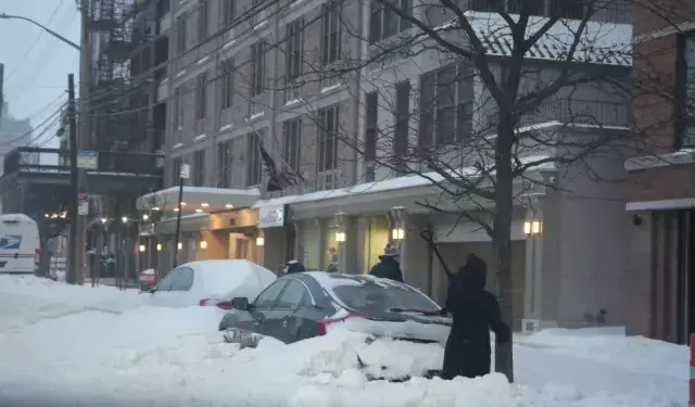 ABD'de kar fırtınası felakete dönüştü! 5 kişi öldü, 13 bin uçuş iptal edildi! 953 bin kişi elektriksiz kaldı!