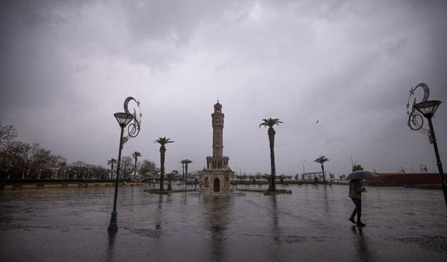 İzmir için sağanak yağış alarmı verildi! O saatlere dikkat