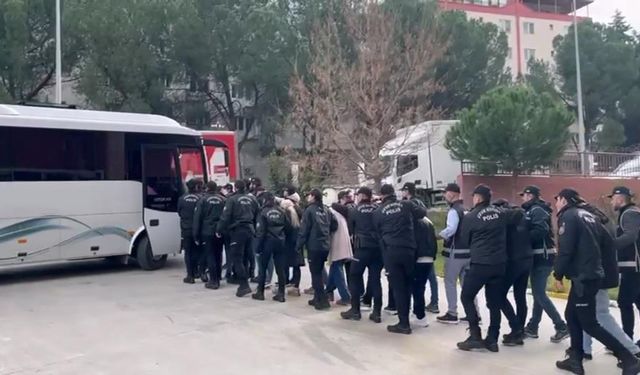 Manisa’da dolandırıcılık ve kara para operasyonu: 15 gözaltı