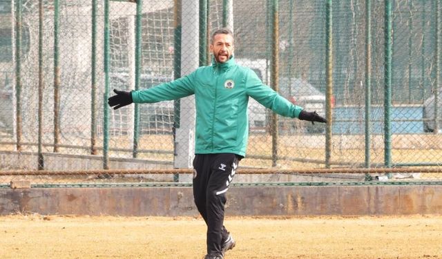 Menemen FK Teknik Direktörü zirve yarışında o takımı işaret etti!