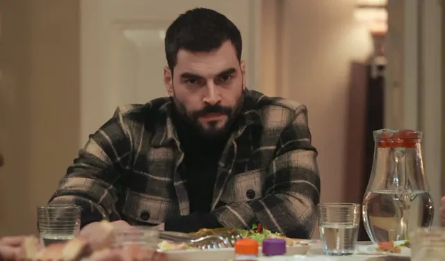 Akın Akınözü'nden yürek sızlatan 14 şubat mesajı!