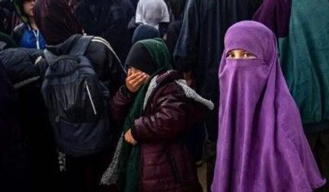 Avustralya'da cevabı aranan soru: IŞİD kamplarında bulunan 34 kadın ve çocuk geri dönecek mi?