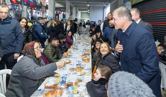 Başkan Cemil Tugay Bucalılarla iftar sofrasında buluştu!